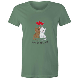 Women's Maple Tee Love is in the Air Print 
